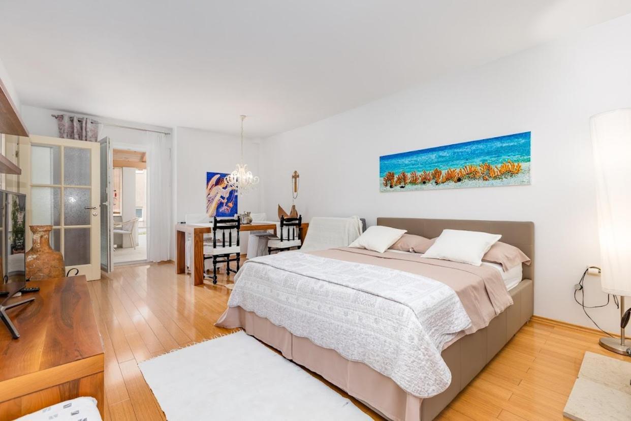 פונאנט Apartment Anton מראה חיצוני תמונה