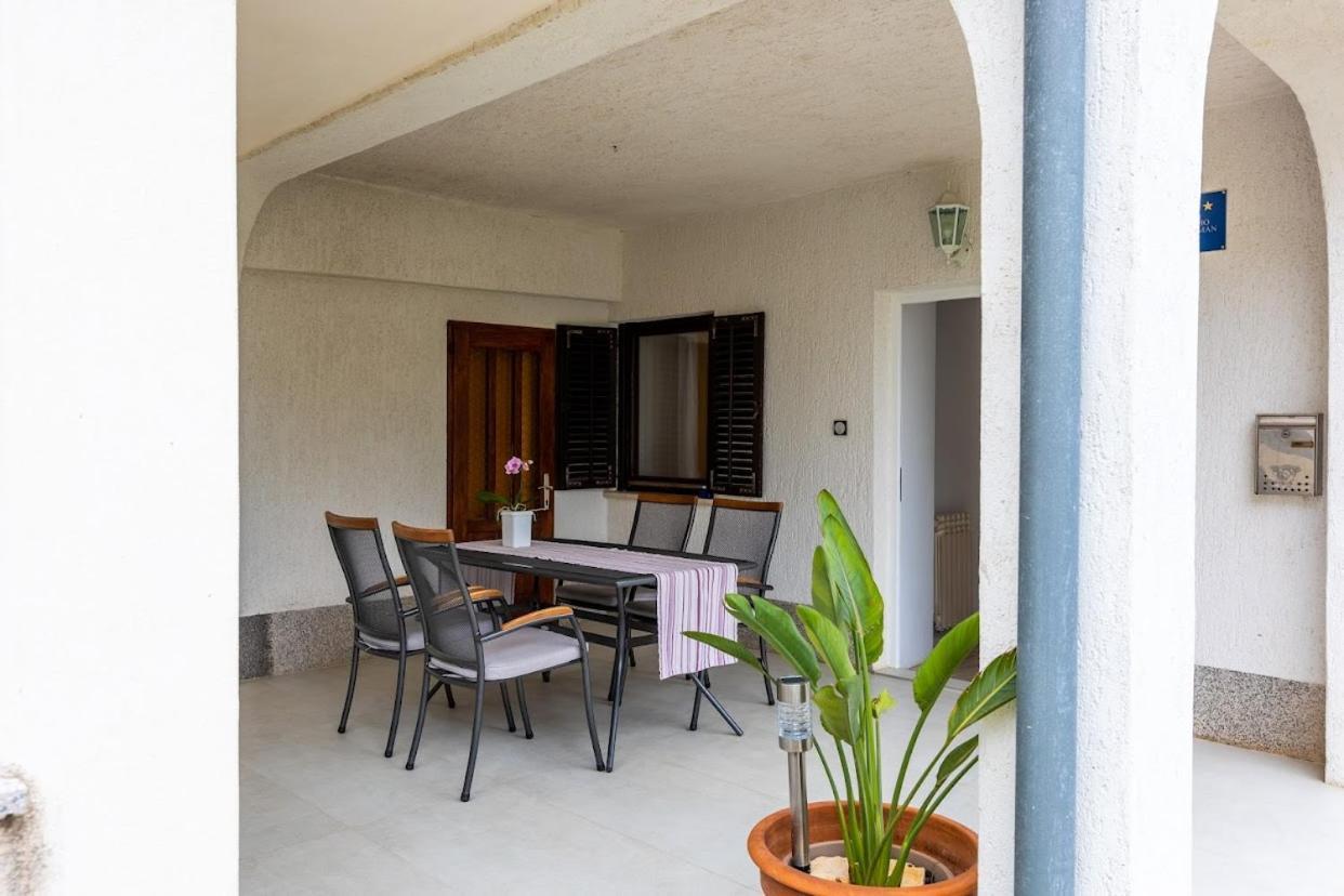 פונאנט Apartment Anton מראה חיצוני תמונה