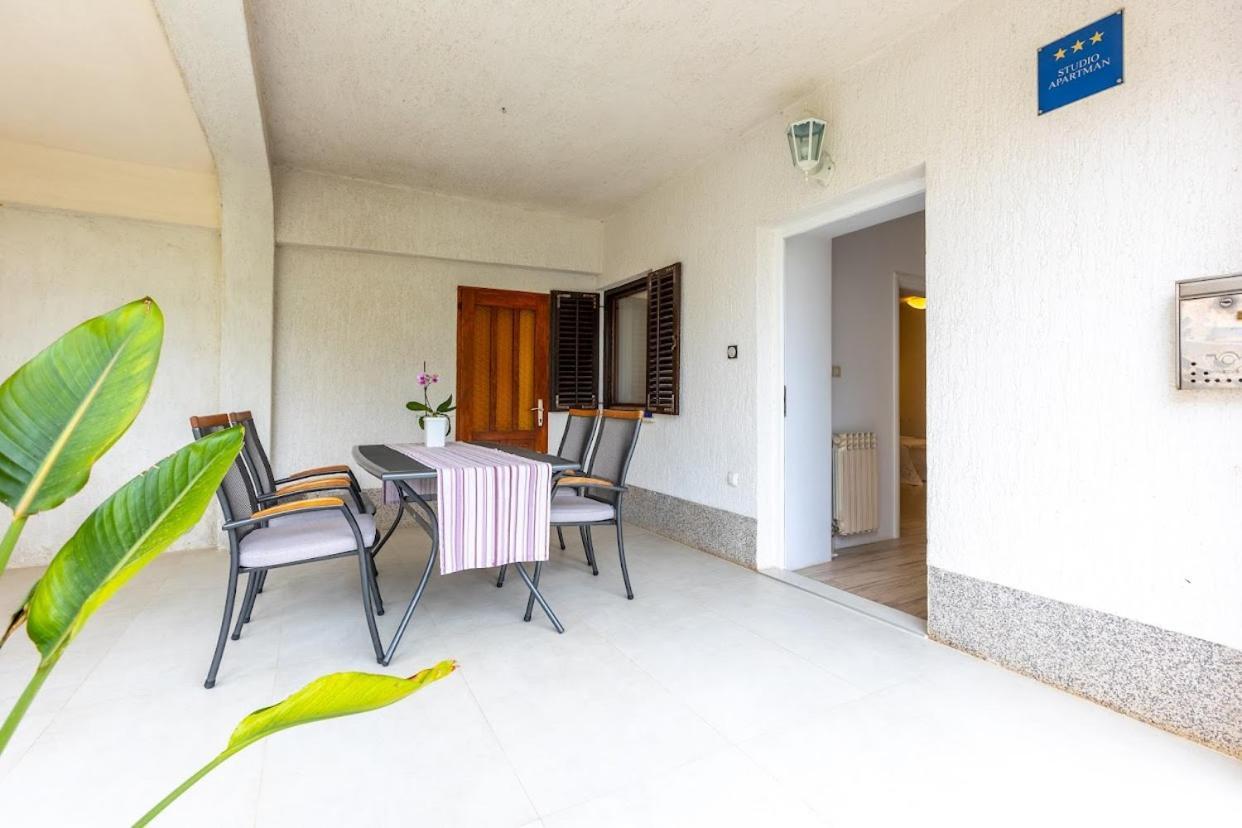 פונאנט Apartment Anton מראה חיצוני תמונה